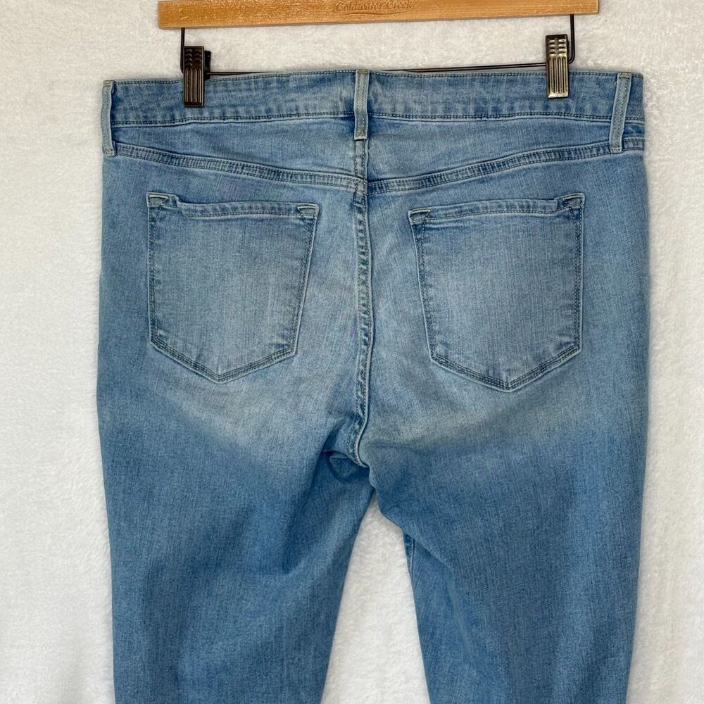 Old Navy The Rock Star Jeans Sz 14 Women's Light‎ Wash Low Rise Denim Distressed - Picture 8 of 16